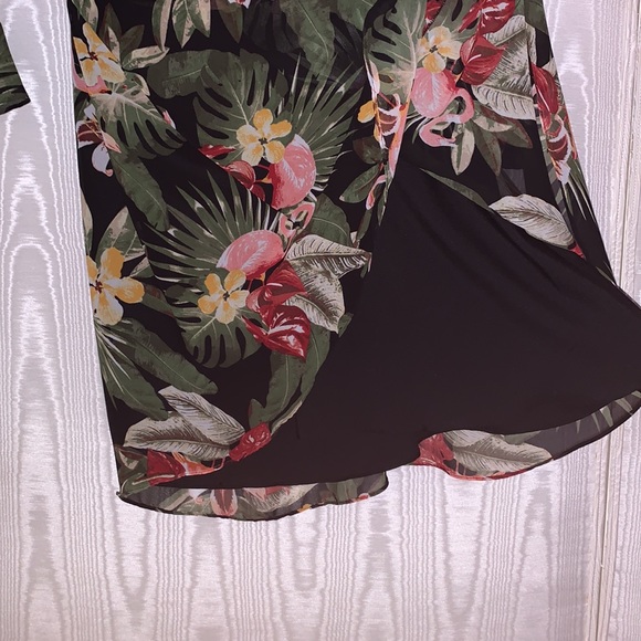 Women’s Sam Edelman Long Trumpet Sleeve Dress in Tropical Flamingo Design - Picture 9 of 9